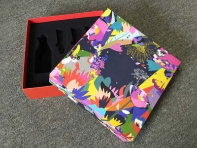 濟南精品盒廠家告訴你，如何做出創(chuàng)意的化妝品包裝盒