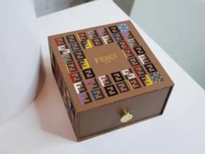 中秋送什么禮？精品盒廠家挑選幾款月餅禮盒，送禮倍有面子！
