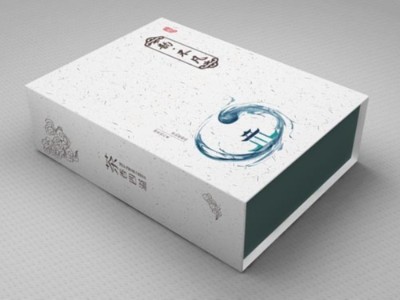 禮品盒廠(chǎng)家設(shè)計(jì)了一款，具有實(shí)用性和精美的茶葉包裝盒